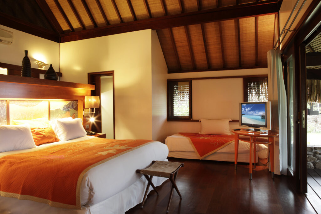 MOZ Sofitel – Bungalows interior (2).