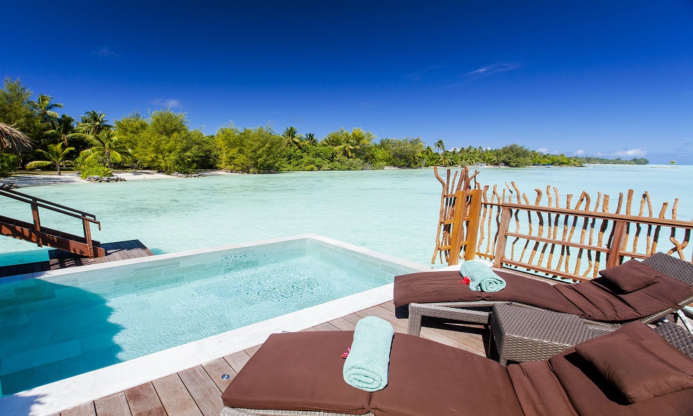 overwater bungalow thalasso